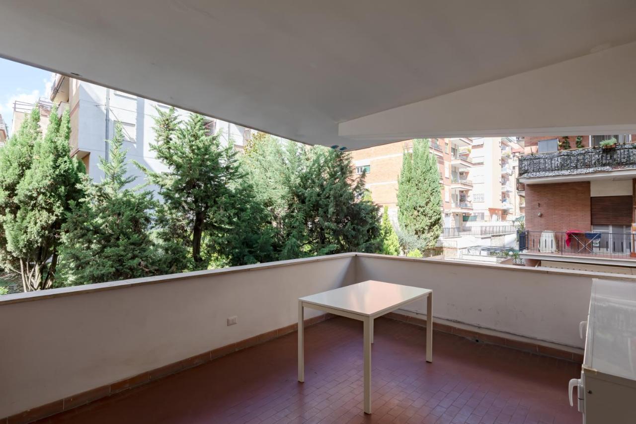 Stupendo Appartamento In Quartiere Residenziale Рим Екстер'єр фото